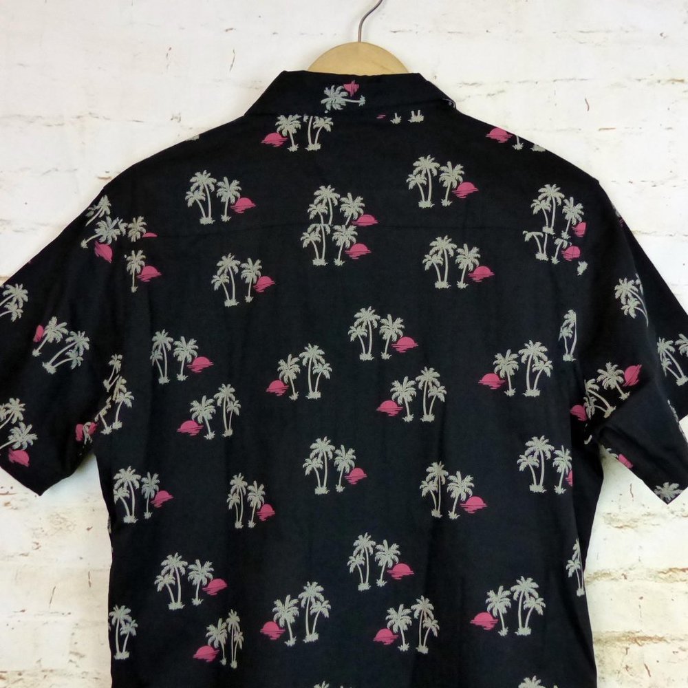 Reverse Threads Button Shirt Mens M Black Tropical Print Short Sleeve Pool Beach - Picture 10 of 10